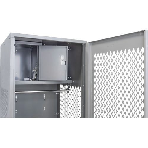 Casier pour &eacute;quipement avec porte, Acier, 24" la x 18" p x 72" h, Gris MAS Chibougamau