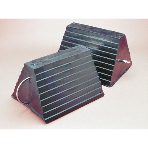 Wheel Chock, 9" x 8" x 6", Black MAS Chibougamau
