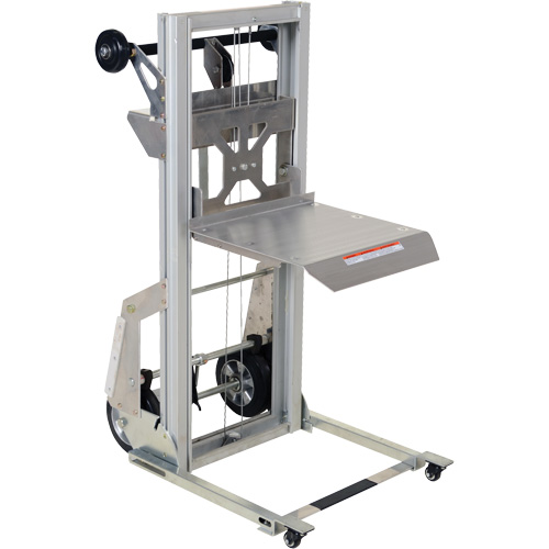 Appareil de levage portatif en aluminium, M&eacute;canisme Pompe au pied, Capacit&eacute; de 200 lb, Levage max de 61" MAS Chibougamau