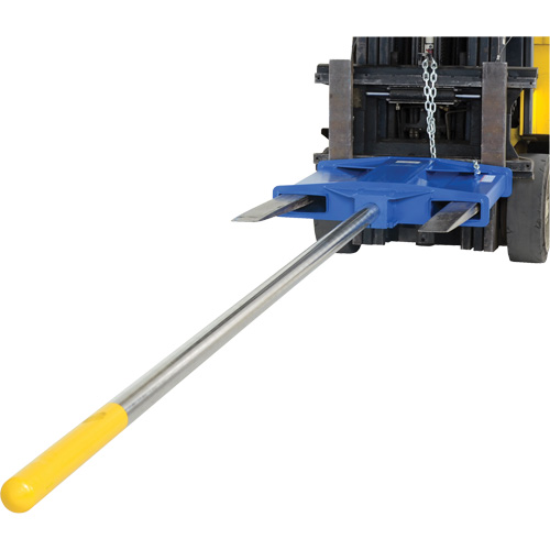 P&ocirc;le de transport de tapis pour chariot &eacute;l&eacute;vateur, 120-1/2" longueur, Install&eacute; sur fourche, Capacit&eacute; de 2200 lb MAS Chibougamau