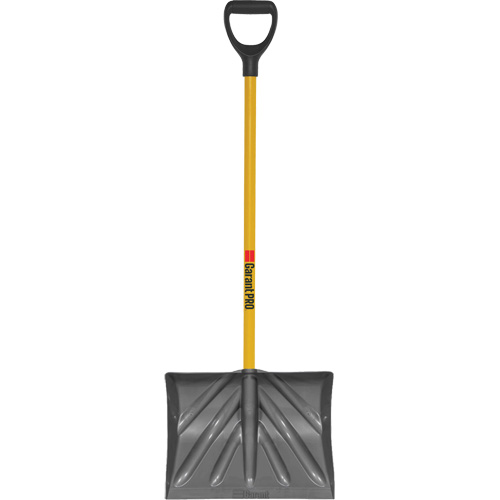 Pelle &agrave; grattoir Pro, Lame Polypropyl&egrave;ne, Largueur 18", Manche Prise en D MAS Chibougamau