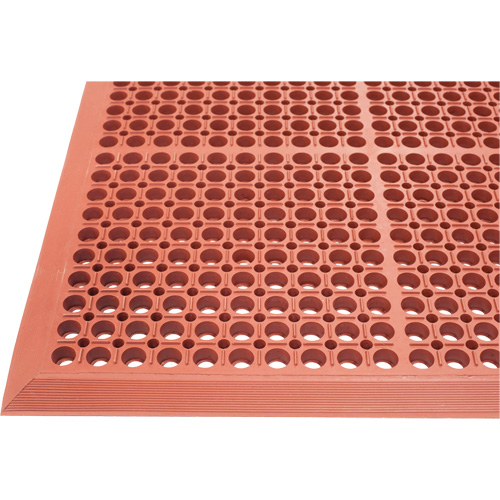 Tapis de s&eacute;rie Competitor, &agrave; fentes, 3' x 5' x 7/8", Orange, Caoutchouc naturel MAS Chibougamau