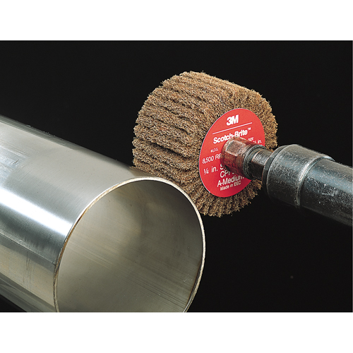 Brosses &agrave; lamelles Scotch-Brite, 2" dia. x 1" la, Arbre 1/4", Oxyde d'aluminium MAS Chibougamau