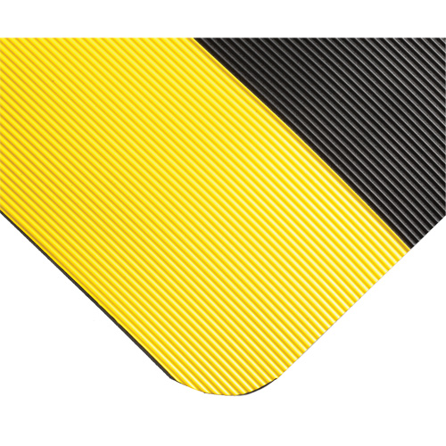 Corrugated Switchboard Matting No.702, 3' W x 20' L, 1/4" Thickness, Black/Yellow, PVC MAS Chibougamau