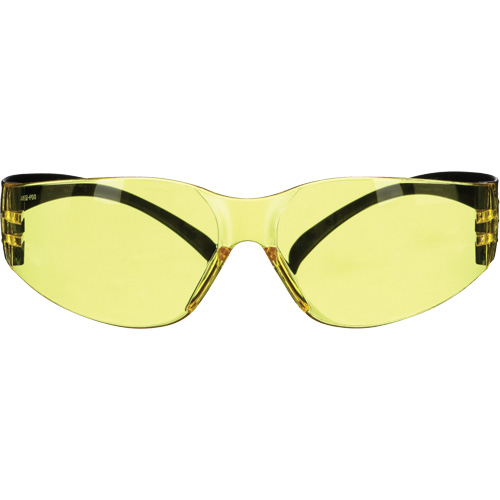 Lunettes de s&eacute;curit&eacute; de s&eacute;rie 100 SecureFit, Lentille Ambr&eacute;e, Antibu&eacute;e/Anti-&eacute;gratignures, ANSI Z87+/R&eacute;pond ou surpasse la norme CSA Z94.3 MAS Chibougamau