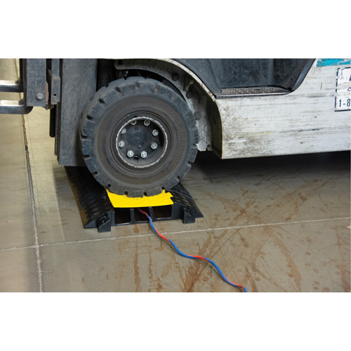 Polyurethane Cable Protector, 3 Channels, 35.43" L x 19.69" W x 3" H MAS Chibougamau