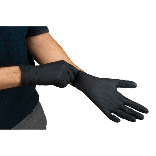 Heavyweight Tactile Grip Examination Gloves, X-Large, Nitrile, 8-mil, Powder-Free, Black, Class 2 MAS Chibougamau