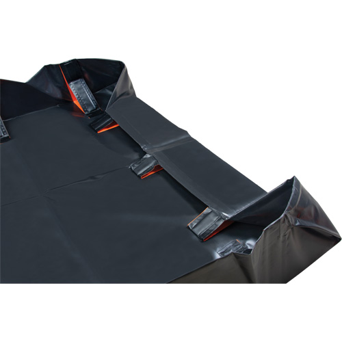 IBX Wall Pop-Up Berm, 2244 US gal. Capacity, 12' W x 25' L x 12" H, Snap-Up Bracket MAS Chibougamau
