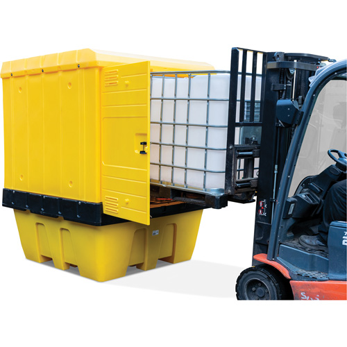 Hard Cover IBC Spill Pallet, 70" L x 70" W x 90" H, 1135 lbs. Load Capacity MAS Chibougamau