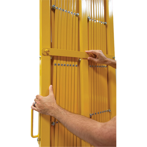 Barri&egrave;re extensible, 84" h x 20' lo, Jaune MAS Chibougamau