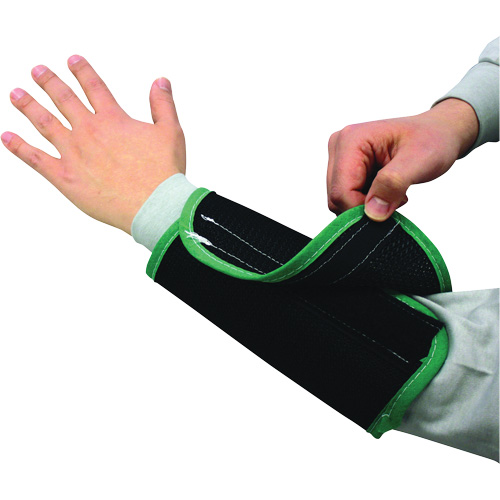 Kut Gard&reg; 2-Ply Cane Mesh Sleeve, Nylon, 9", ASTM ANSI Level A4, Black MAS Chibougamau