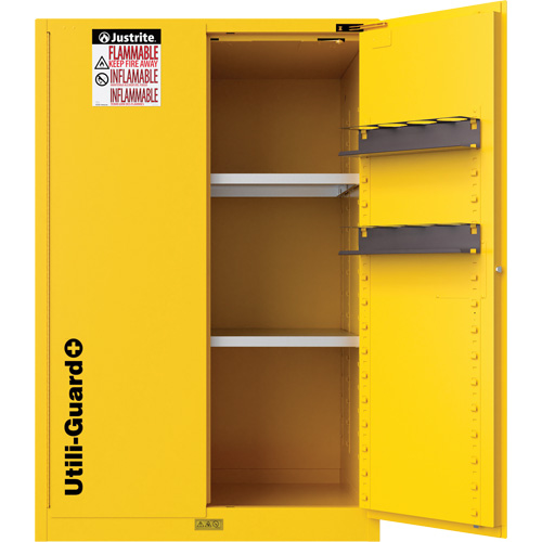 Armoire de s&eacute;curit&eacute; pour produits inflammables Utili-Guard+, 45 gal., 2 Porte(s), 43" La x 65" h x 22" p MAS Chibougamau