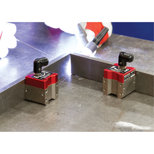 &eacute;querres magn&eacute;tiques Mag90 avec interrupteur, 1-1/2" lo x 1-1/2" la x 2-3/4" h, 150 lb MAS Chibougamau