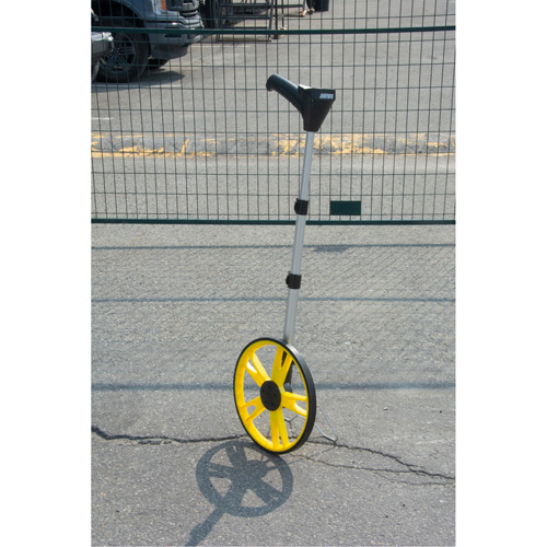 Roue d'arpentage num&eacute;rique, 12,5"/31,8 cm, Gamme de 99999,9 m, Pieds/m&egrave;tres MAS Chibougamau