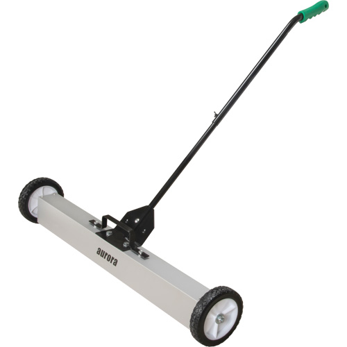 Balayeuse magn&eacute;tique &agrave; pousser, 36" la MAS Chibougamau