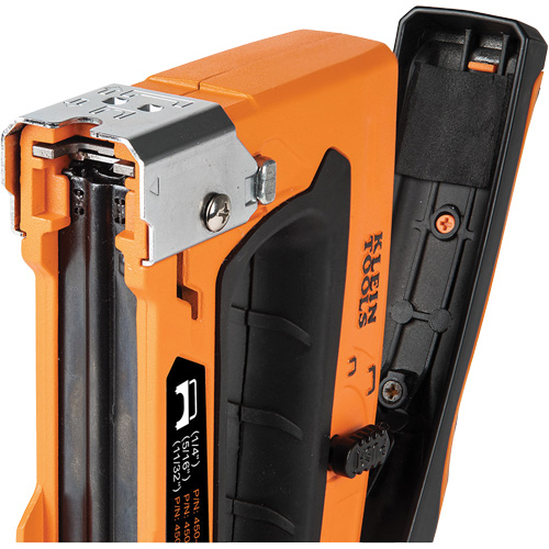 Loose Cable Stapler, 5/16"/1/4"/11/32" Staples MAS Chibougamau