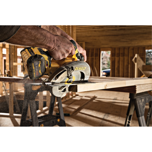 FlexVolt&reg; Max Brushless Circular Saw with Electric Brake (Tool Only), 7-1/4", 60 V MAS Chibougamau