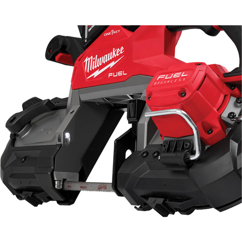 Scie &agrave; ruban &agrave; deux g&acirc;chettes pour coupes profondes M18 FUEL avec ONE-KEY, 18 V, 5" Capacit&eacute; MAS Chibougamau