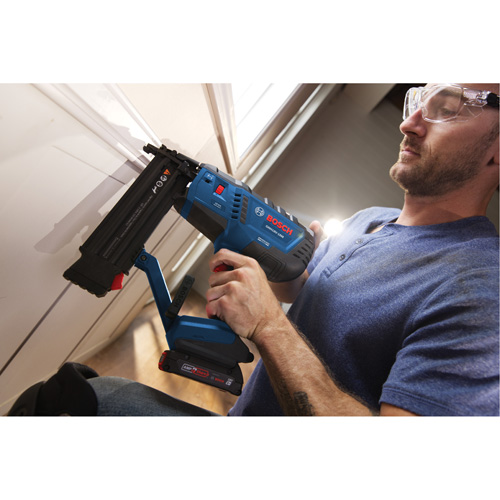 Brushless 18-Gauge Brad Nailer Kit with Standard Power Battery, 18 V, Lithium-Ion MAS Chibougamau