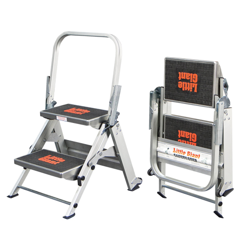 Safety Stepladder, 1.5', Aluminum, 300 lbs. Capacity, Type 1A MAS Chibougamau
