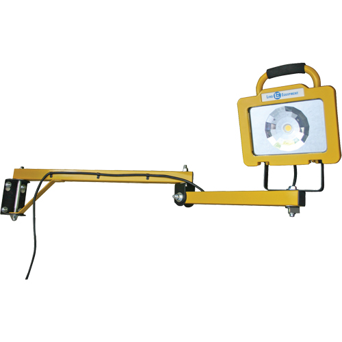 Lampe robuste pour quais, Bras 40", 38 W, Ampoule DEL, M&eacute;tal MAS Chibougamau