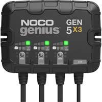 Genius&reg; Gen5X3 3-Bank, 15-Amp On-Board Battery Charger MAS Chibougamau