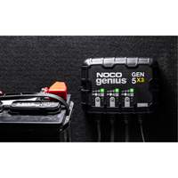 Genius&reg; Gen5X3 3-Bank, 15-Amp On-Board Battery Charger MAS Chibougamau