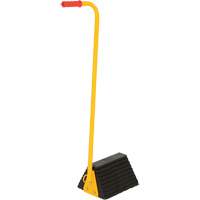 Ergo Handle Wheel Chock, 9-1/4" x 8" x 6", Black MAS Chibougamau