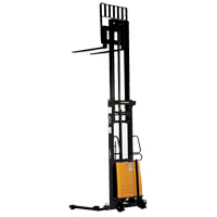 Gerbeur pour chariot &eacute;l&eacute;vateur, Fonctionnement &eacute;lectrique, Capacit&eacute; 2000 lb, Lev&eacute;e max 137" MAS Chibougamau