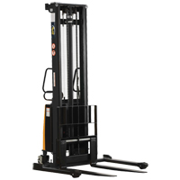 Gerbeur pour chariot &eacute;l&eacute;vateur, Fonctionnement &eacute;lectrique, Capacit&eacute; 2000 lb, Lev&eacute;e max 150" MAS Chibougamau