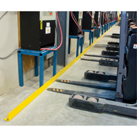 Floor Angle Guard Rails, Steel, 48" L x 5" H, Yellow MAS Chibougamau