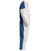 Coveralls, Medium, White, Tyvek&reg; 400 D MAS Chibougamau