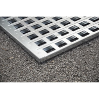 Ultra-Spill Pallet en acier, 4 barils, Capacit&eacute; de d&eacute;versement 68 gal. US, 49,1" x 47,1" x 10,9" MAS Chibougamau