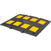 Middle Speed Hump, Rubber, 3' L x 20" W x 2" H MAS Chibougamau