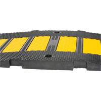 Middle Speed Hump, Rubber, 2' L x 8" W x 1-1/4" H MAS Chibougamau