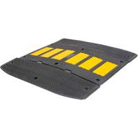 Speed Hump with End Caps, Rubber, 2' L x 36" W x 1-1/4" H MAS Chibougamau