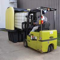Yellow Roll Top Hardcover Spill Pallet, 65" L x 65" W x 101" H, 5000 lbs. Load Capacity MAS Chibougamau