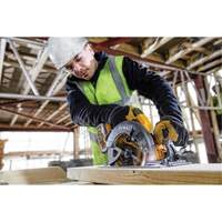 FlexVolt&reg; Max Brushless Circular Saw with Electric Brake Kit, 7-1/4", 60 V MAS Chibougamau