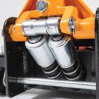 Cric &agrave; planchers pour usage intensif, 3 tonne(s) Capacit&eacute;, 5-1/4" Abaiss&eacute;e, 18-1/4" &eacute;lev&eacute;e, Hydraulique &agrave; main MAS Chibougamau