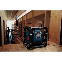 Jobsite Radio with Bluetooth&reg; 5.0 & Power Station, Lithium-Ion, 18 V MAS Chibougamau