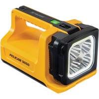 9050 High-Performance Lantern Flashlight, LED, 3369 Lumens, 2.75 Hrs. Run Time, Rechargeable/AA Batteries, Included MAS Chibougamau